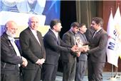اعطای «تندیس زرین رضایتمندی مشتریان» به شرکت توسعه آهن و فولاد گل‌گهر