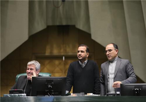 موافقت کمیسیون تلفیق بودجه با افزایش حقوق کارمندان به‌صورت پلکانی