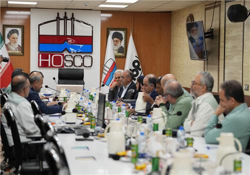 در بازدید مدیران سازمان مدیریت و برنامه‌ریزی استان‌های یزد و هرمزگان از فولاد هرمزگان انجام شد؛ بررسی پتانسیل‌های استان، آمایش سرزمینی و احصای چالش‌های فولادسازان هرمزگان