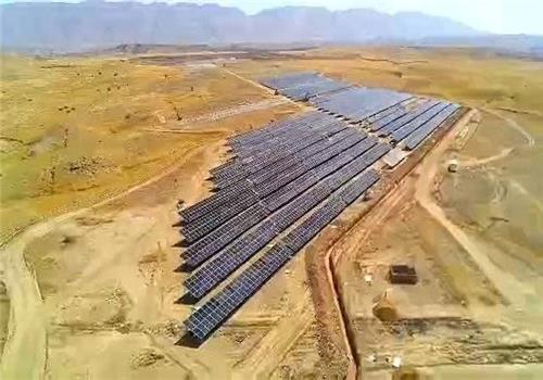 فاز اول نیروگاه خورشیدی بهبهان فولاد خوزستان در آستانه بهره‌برداری