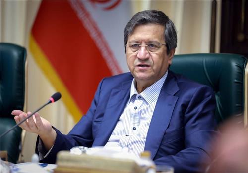 همتی در گفت‌وگو با بلومبرگ: روند پرشتاب تورم را کنترل کردیم