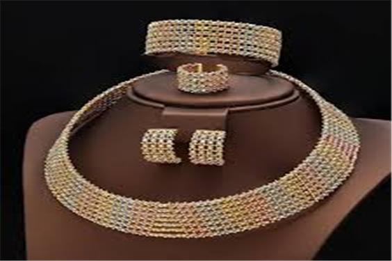 قیمت جهانی طلا امروز یکشنبه ۱۴ دی ۱۴۰۴ / اونس بالای ۴۳۰۰ دلار در آغاز سال میلادی