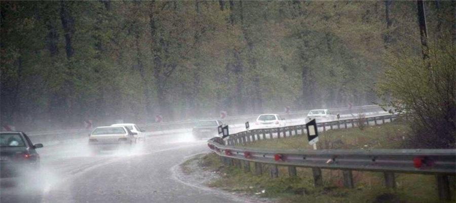 بارش برف و باران در جاده‌های ۹ استان/ افزایش ترددهای بین شهری و ترافیک پرحجم در ۲محور