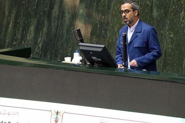 ایزدخواه: بودجه ۱۴۰۰ منجر به بحران ارز خواهد شد