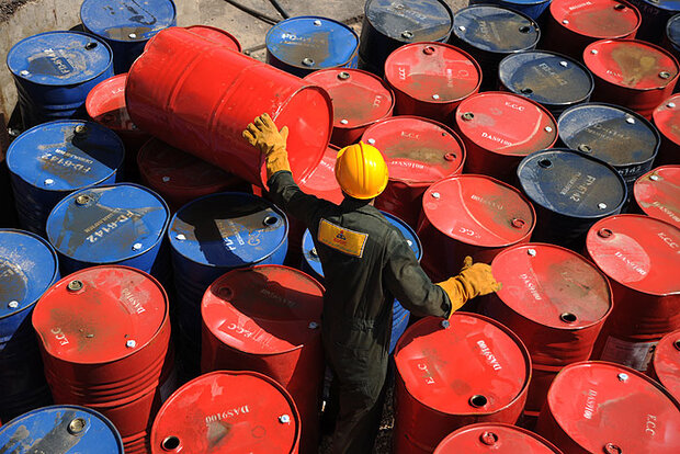 روند صعودی نفت معکوس شد