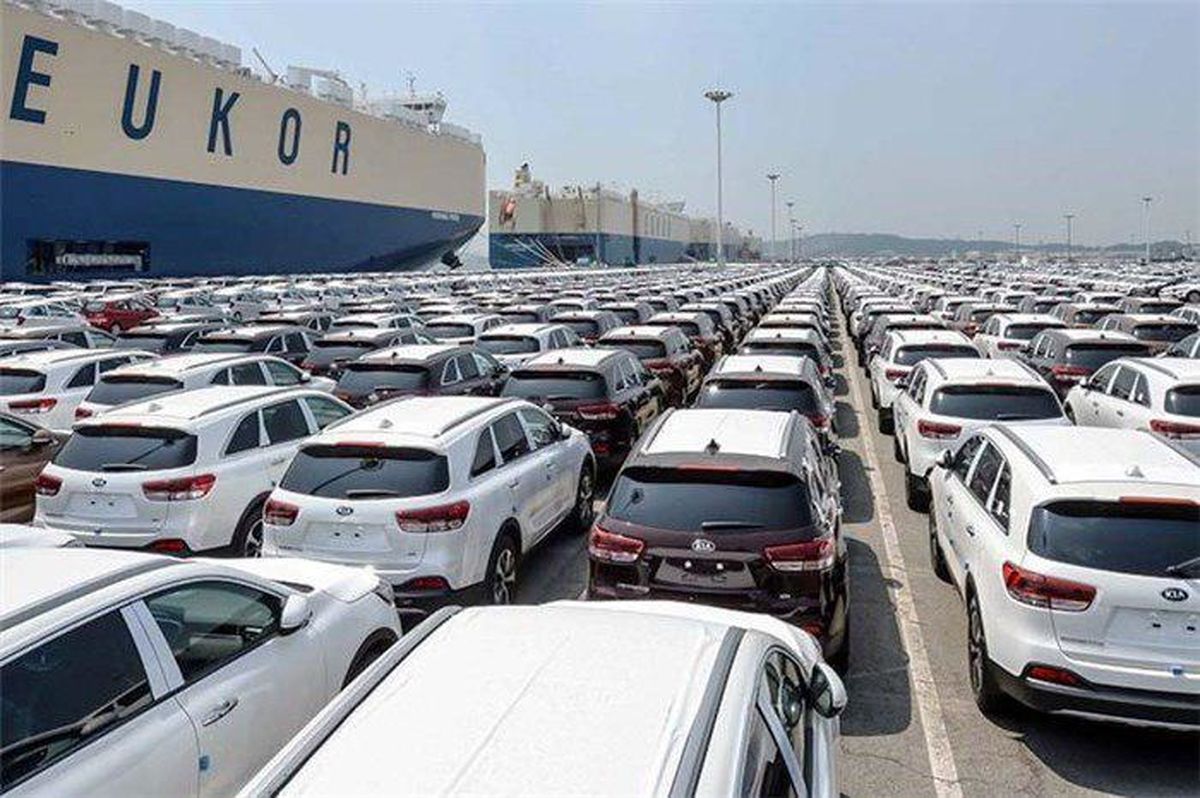 انتقاد رشیدی‌کوچی از حذف مجوز واردات خودرو از قانون بودجه ۱۴۰۱