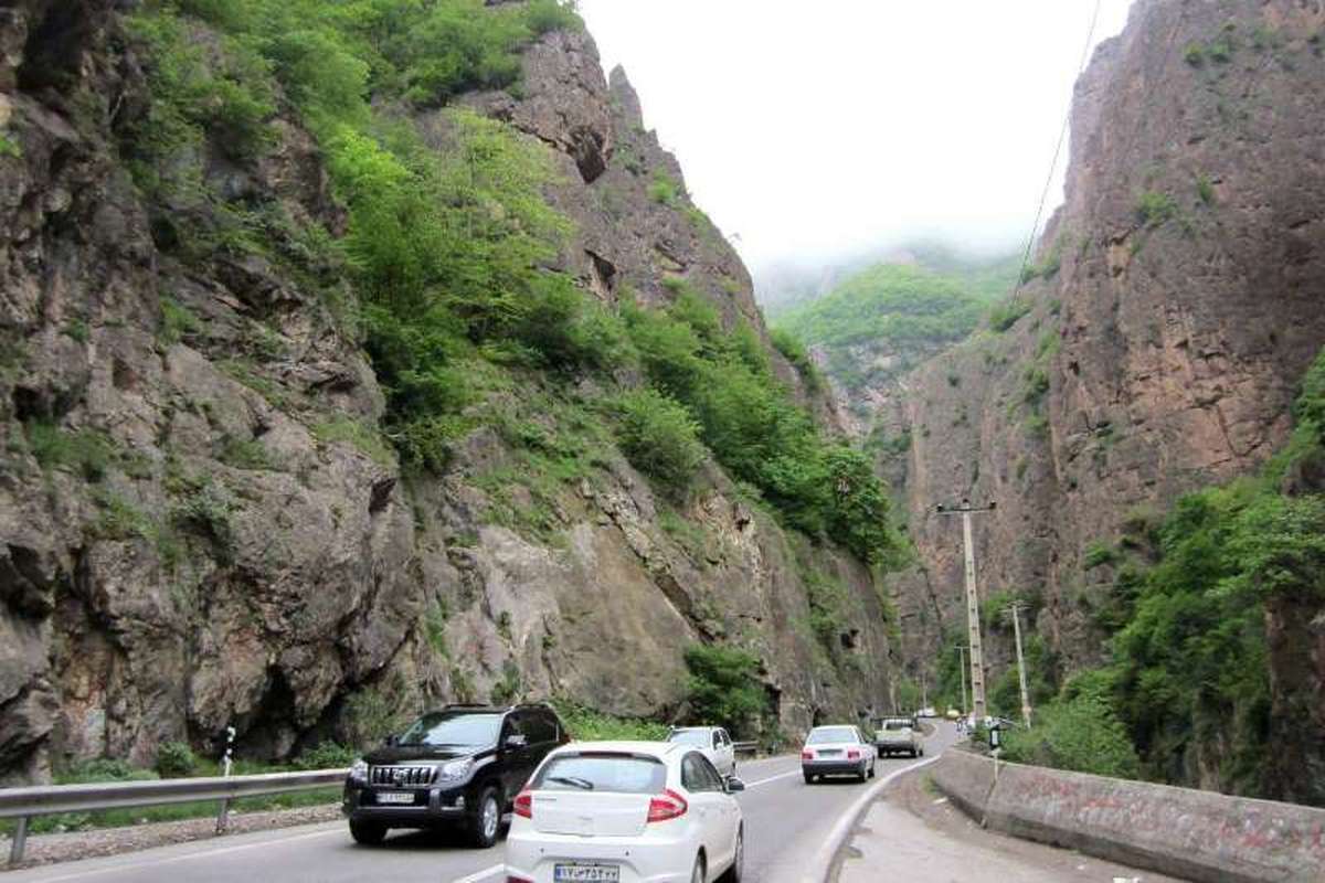 بازگشایی جاده چالوس و آزادراه تهران - شمال/ امام‌زاده داوود همچنان مسدود