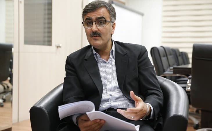 نرخ‌ ارز و طلا بر اساس واقعیت‌های اقتصادی کشور تعیین می‌شود