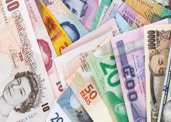کاهش قیمت ارز در مرکز مبادله