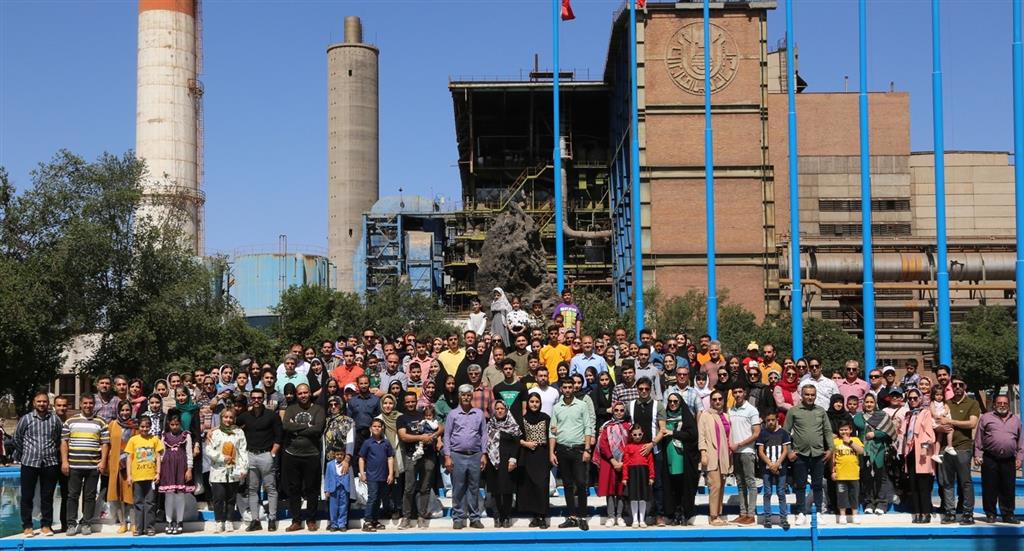 بازدید خانواده‌ها از کارخانه ، نشاط و همدلی ذوب‌آهنی‌ها را تقویت می‌کند