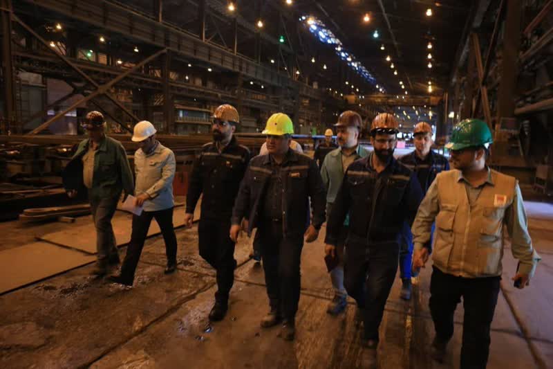 دیدار معاون منابع انسانی و امور اجتماعی با کارکنان کارگاه ذوب و ریخته گری بخش فولادسازی