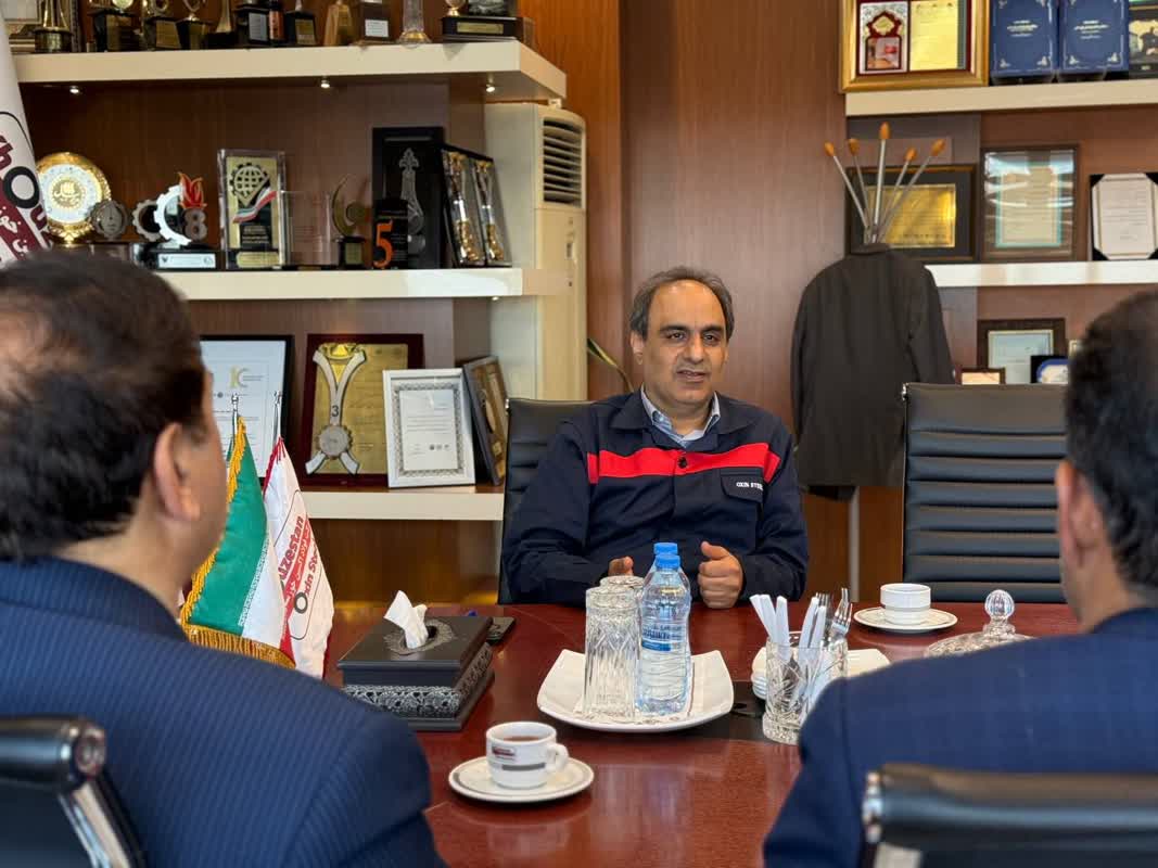 نشست مدیران فولاد اکسین خوزستان و گروه ملی صنعتی فولاد ایران برای توسعه زنجیره فولاد استان