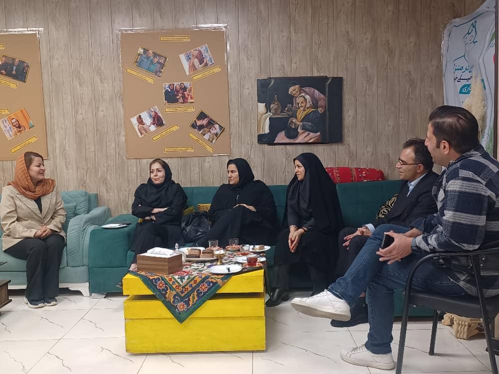 بازدید دبیر شورای ملی سالمندان از پاتوق سالمندی “حال خوب”