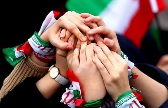نماینده مجلس: میدان و دیپلماسی کشور هماهنگ است/ اجازه تفرقه‌ ندهیم