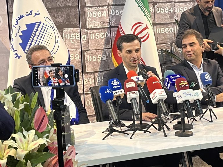 رشد ۶۱ درصدی درآمد و توسعه گسترده انرژی‌های تجدیدپذیر در چادرملو
