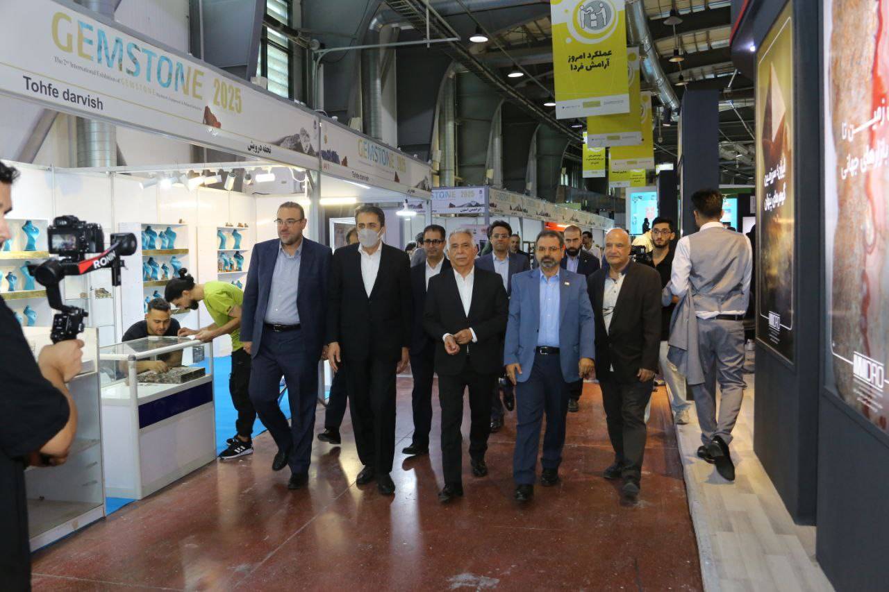 آقاجانلو: نمایشگاه گوهرسنگ ها؛ فرصتی برای معرفی ظرفیت ها و افزایش سهم ایران در تجارت جهانی