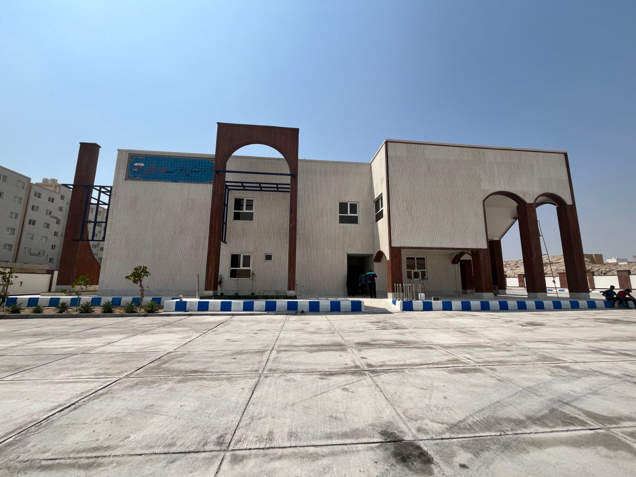 افتتاح هنرستان ۱۲ کلاسه شرکت فولاد هرمزگان