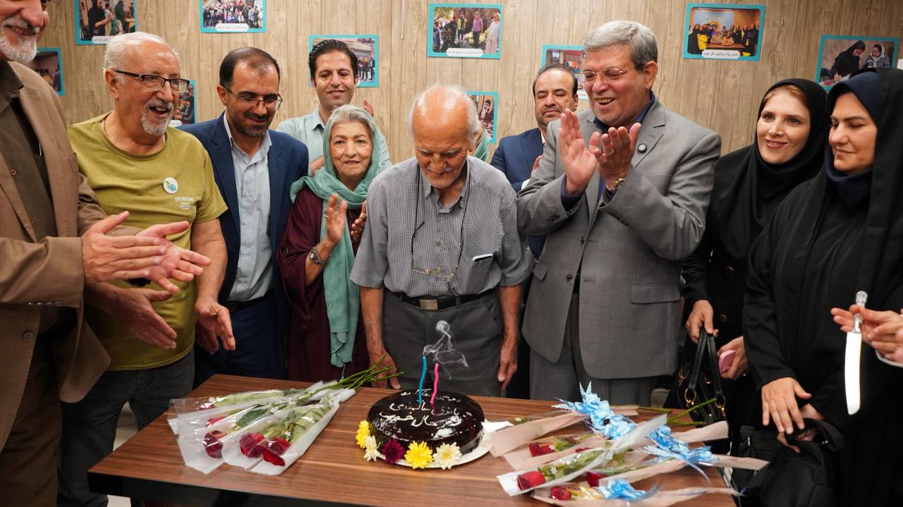 مسئولین بهزیستی در پاتوق سالمندی حال خوب (جایی برای حال خوب سالمندان)