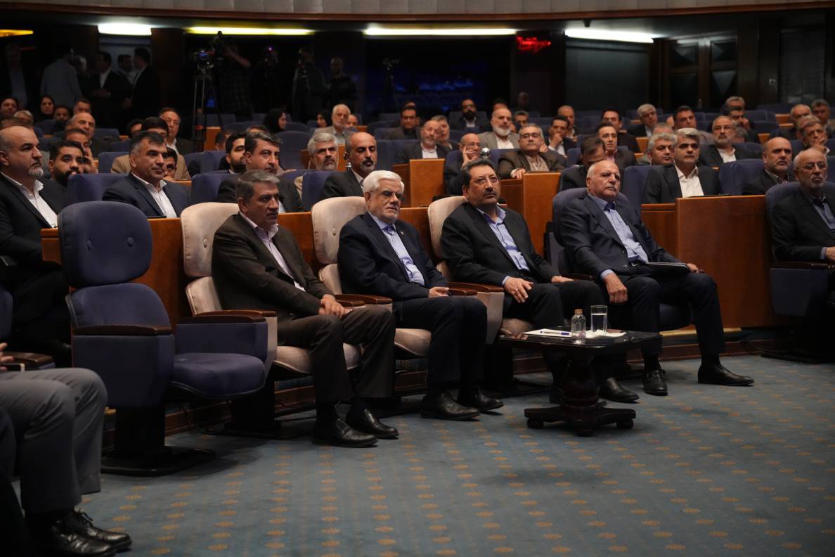 آیین روز ملی اصناف با حضور معاون اول رییس‌جمهور و وزیر صمت