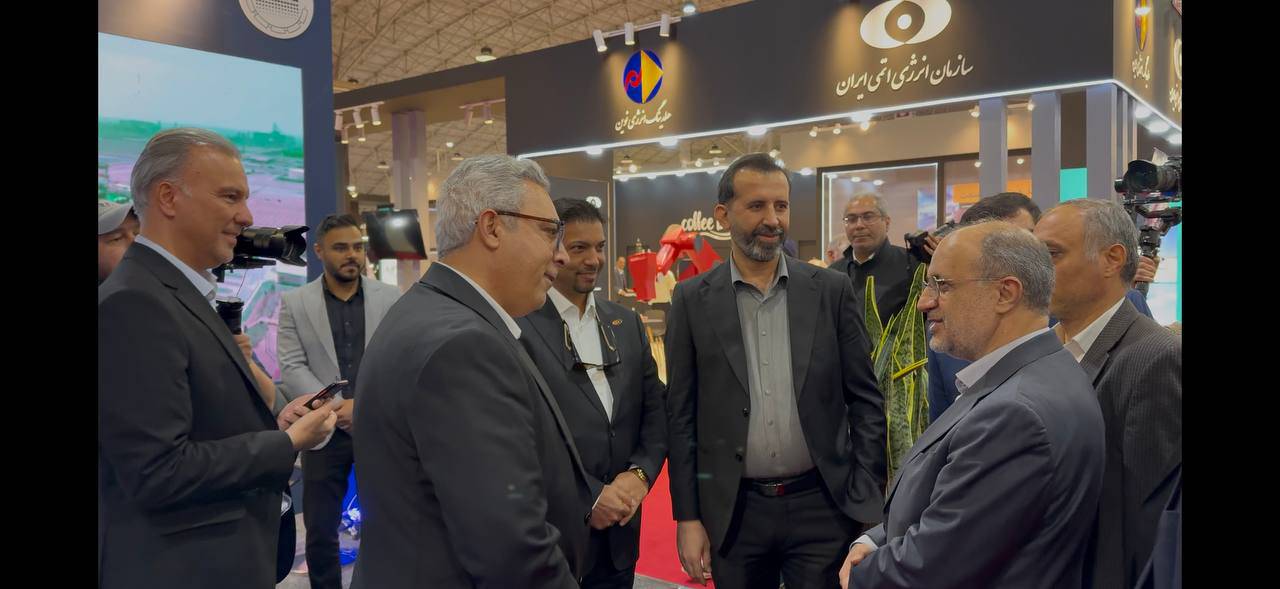 بازدید معاون معدنی وزیر صمت از غرفه چادرملو در متافو تبریز