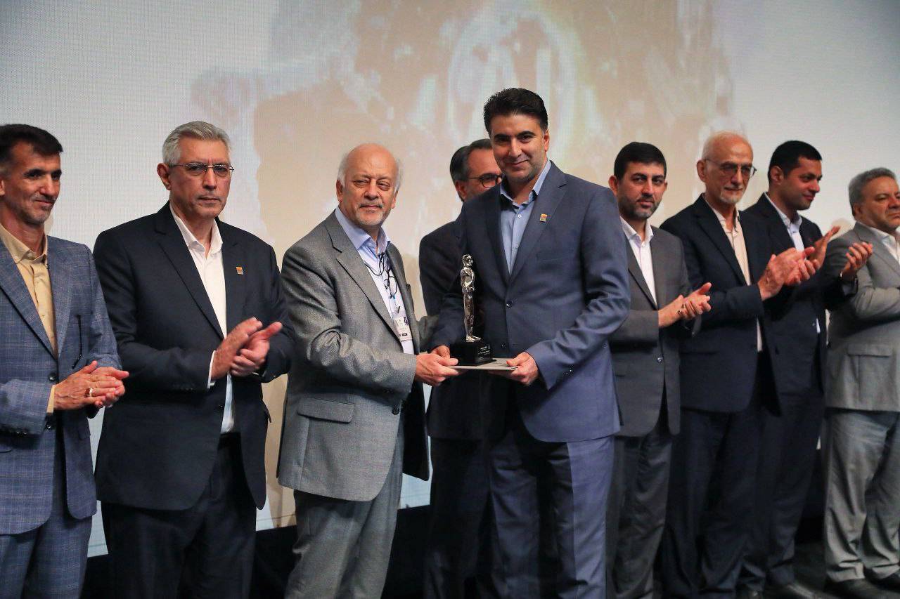 ✔️ بومی سازی چسب جایگزین بنتونیت در فولاد خوزستان