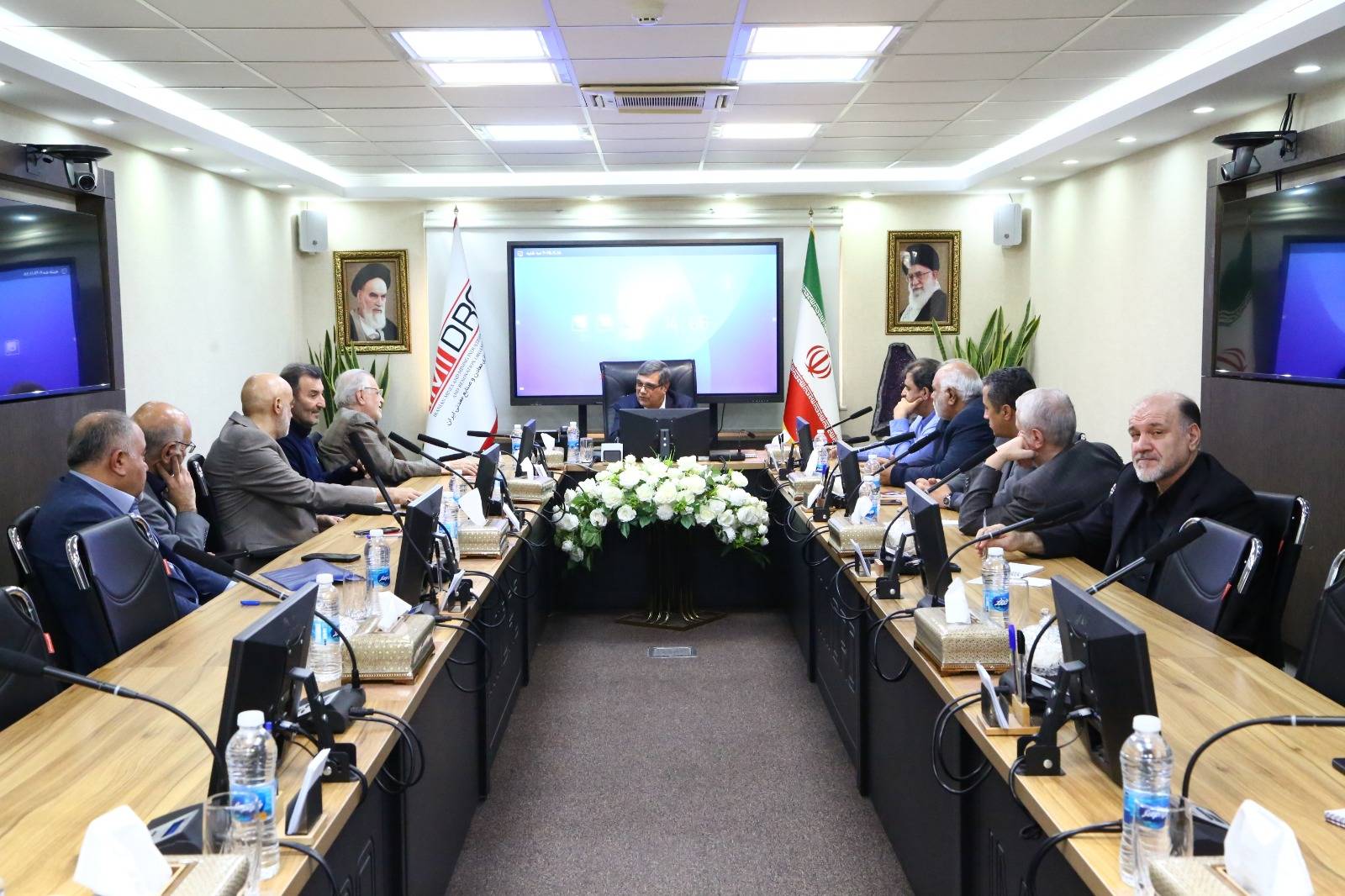 نشست همفکری سمیعی نژاد با تمامی روسای پیشین ایمیدرو‌