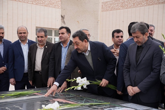 وزیر صمت وارد کاشان شد