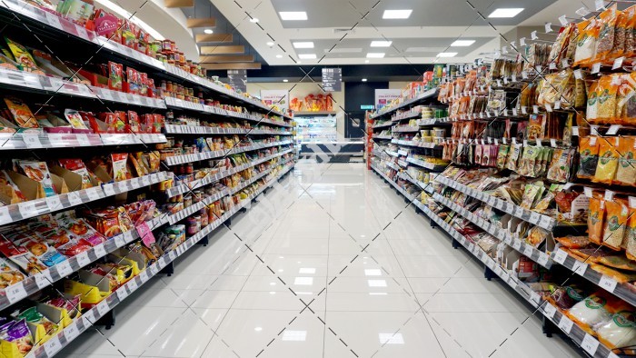 حالت فوق‌العاده در گمرک و بازار / نیاز به ذخیره‌سازی خانگی هست؟