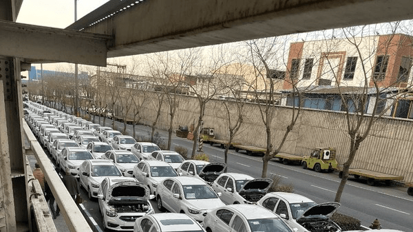 سایپا با کمبود قطعه دست‌وپنجه نرم می‌کند