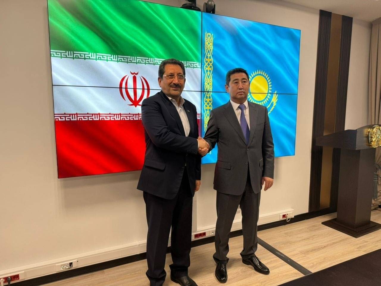 دیدار وزیر صنعت، معدن و تجارت ایران با وزیر کشاورزی قزاقستان