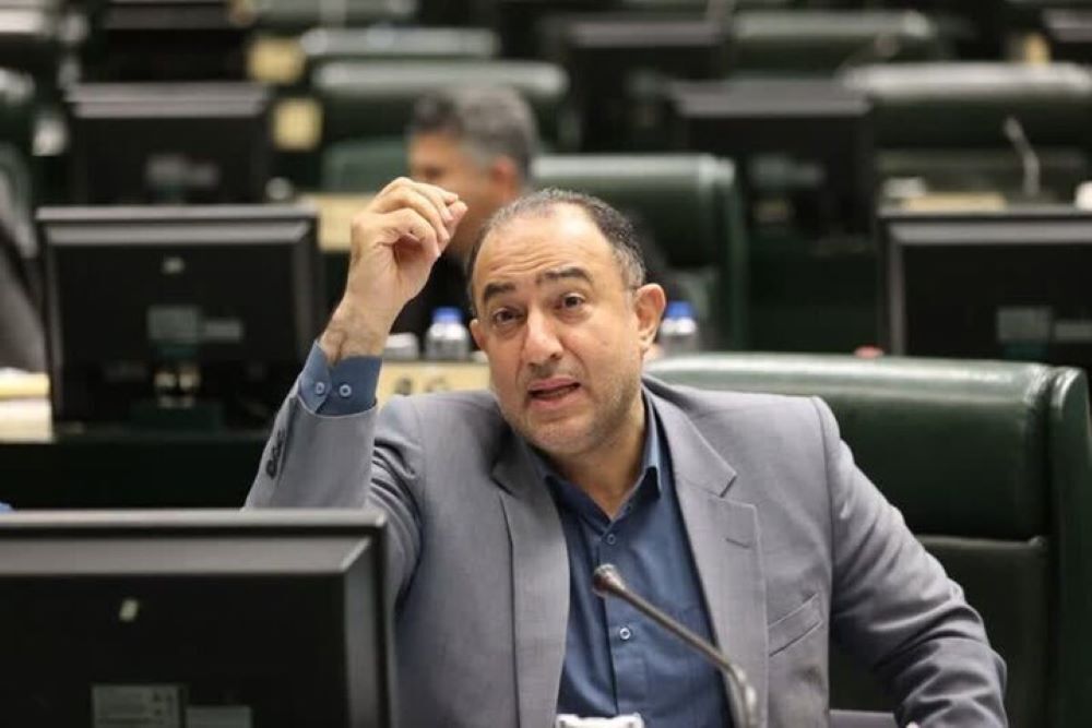 مسئولانی که صاحب تریبون هستند از دامن زدن به اختلافات پرهیز کنند