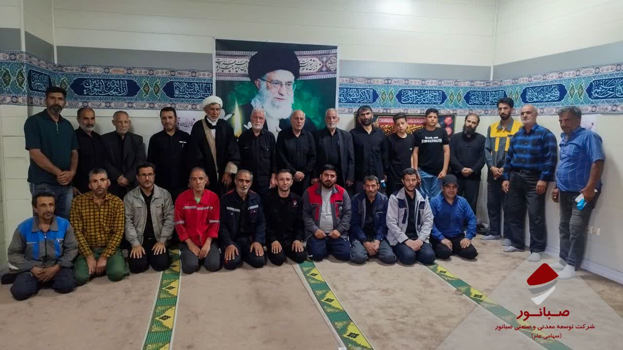 طنین یاد و نام «رهبر شهید» در مجتمع شهرک صبانور با حضور پدر سردار شهید وحید فاطمی‌نژاد