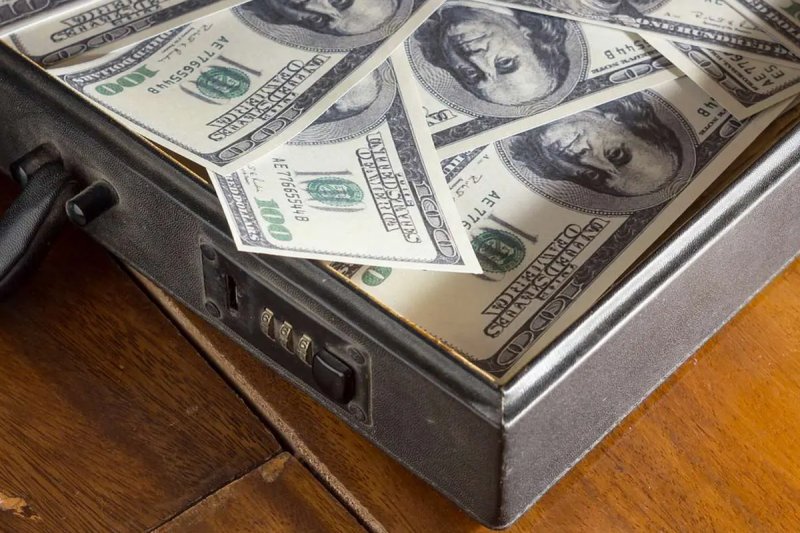 سقف فروش ارز به اشخاص حقوقی به ۵ هزار یورو افزایش یافت