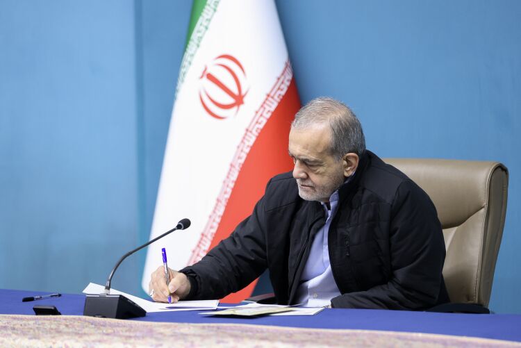 پزشکیان: قهرمانی تیم ملی والیبال نوجوانان جلوه‌ای از استعداد و خودباوری است
