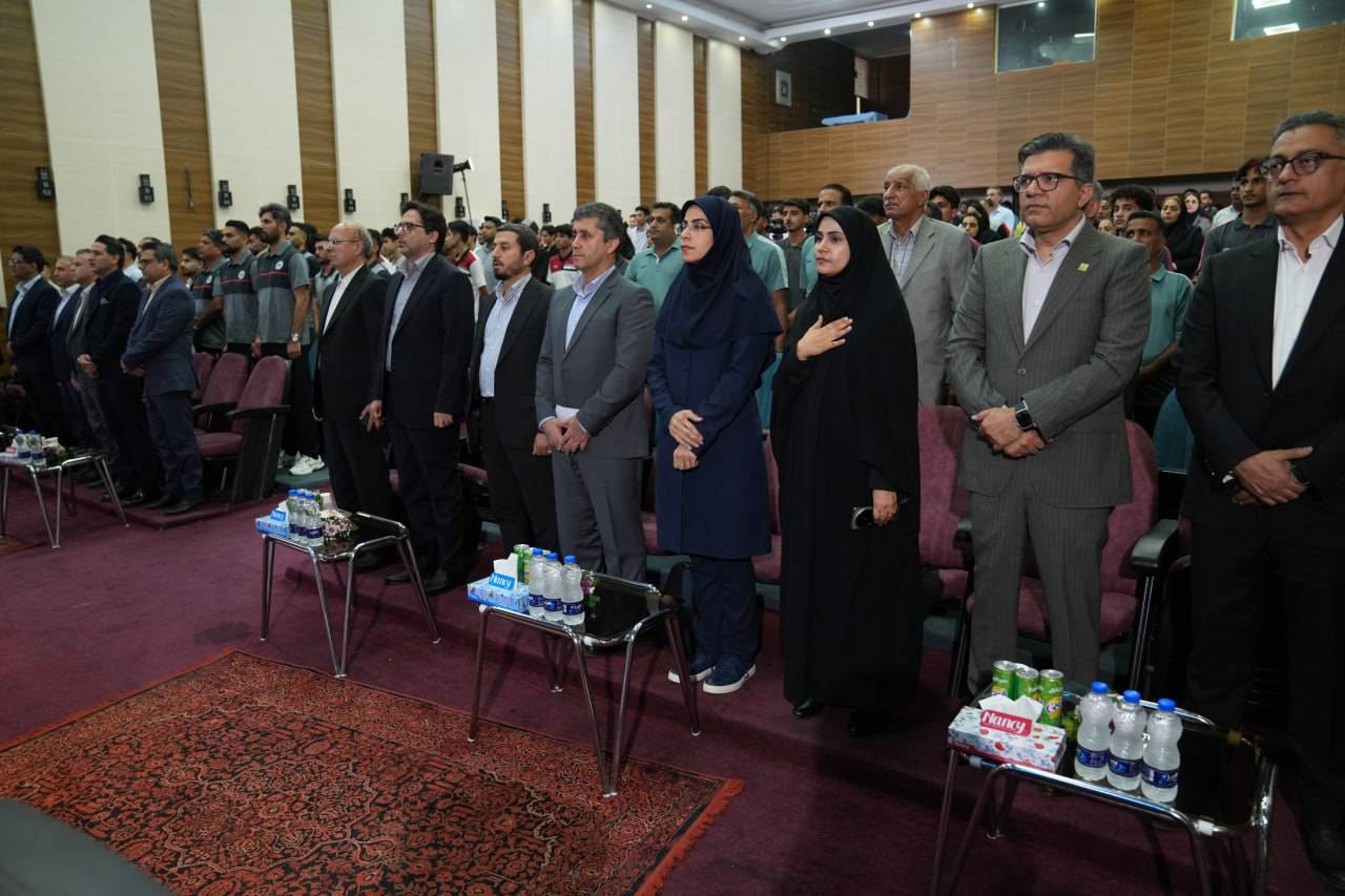 آیین تقدیر از نام‌آوران ورزشی فولاد هرمزگان برگزار در حال برگزاری است