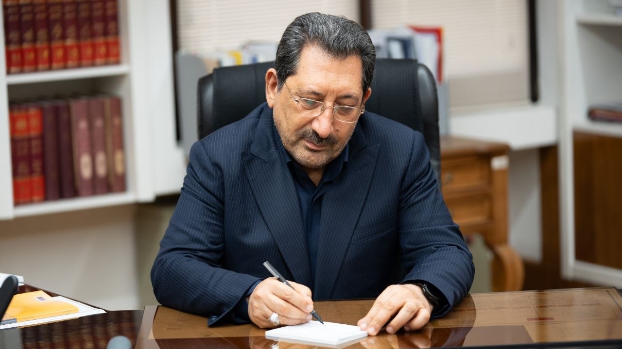پیام تبریک وزیر صنعت معدن و تجارت به وزیر دفاع و پشتیبانی نیروهای مسلح